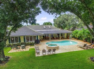 12 Carrick Rd, Palm Beach Gardens, FL 33418