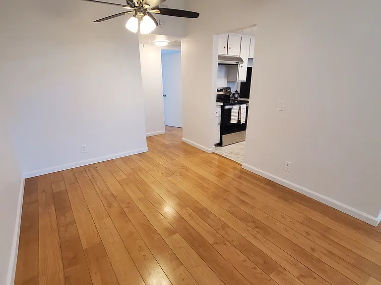 142 S Esplanade St #208 — Photo 4