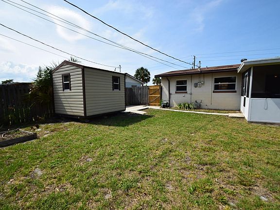 MARKETING SIDE OF YARD