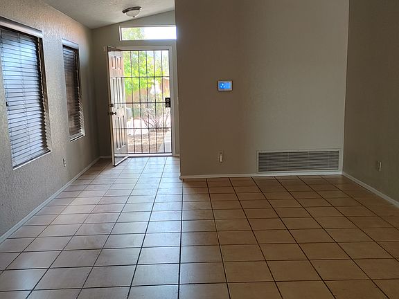 Living Rm towards front door
