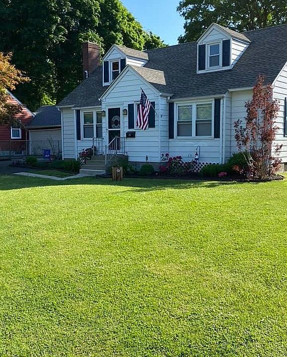 1st image of 49 Garden St