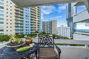 Building Photo - 2501 Brickell Ave #903
