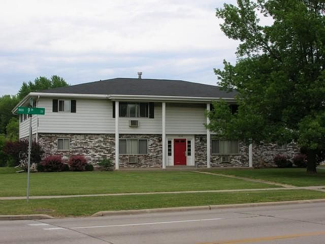 1st image of 1810-1828 9th St