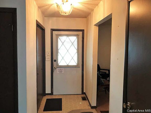 4th image of 2779 Lincoln Park Dr