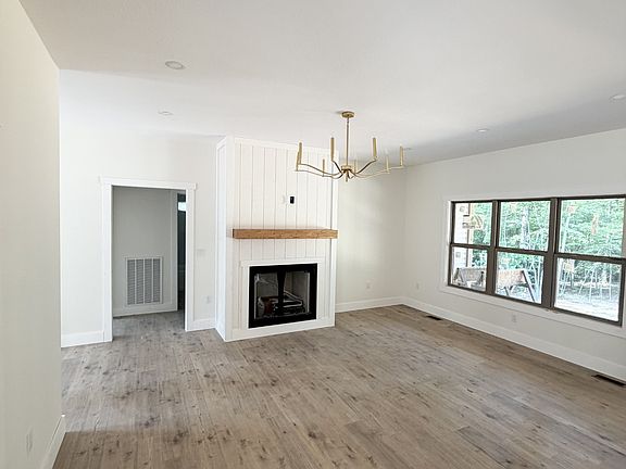 5th image of 344 Georgee Rd