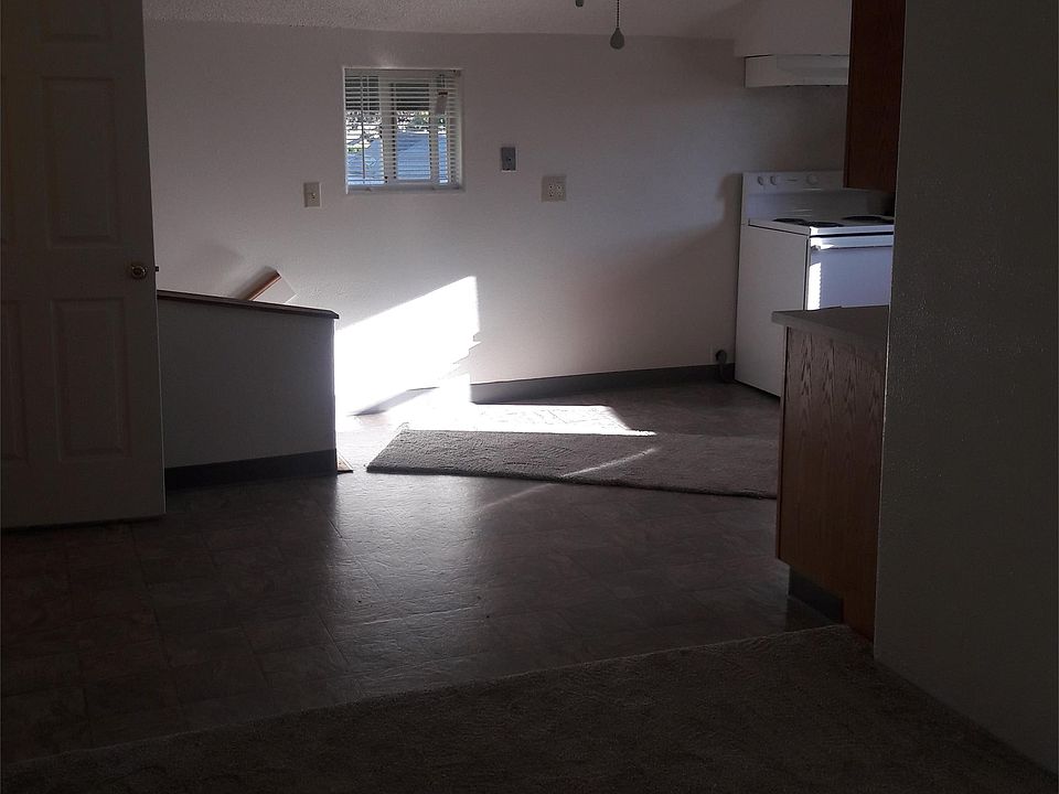 Living Room - Looking into kitchen