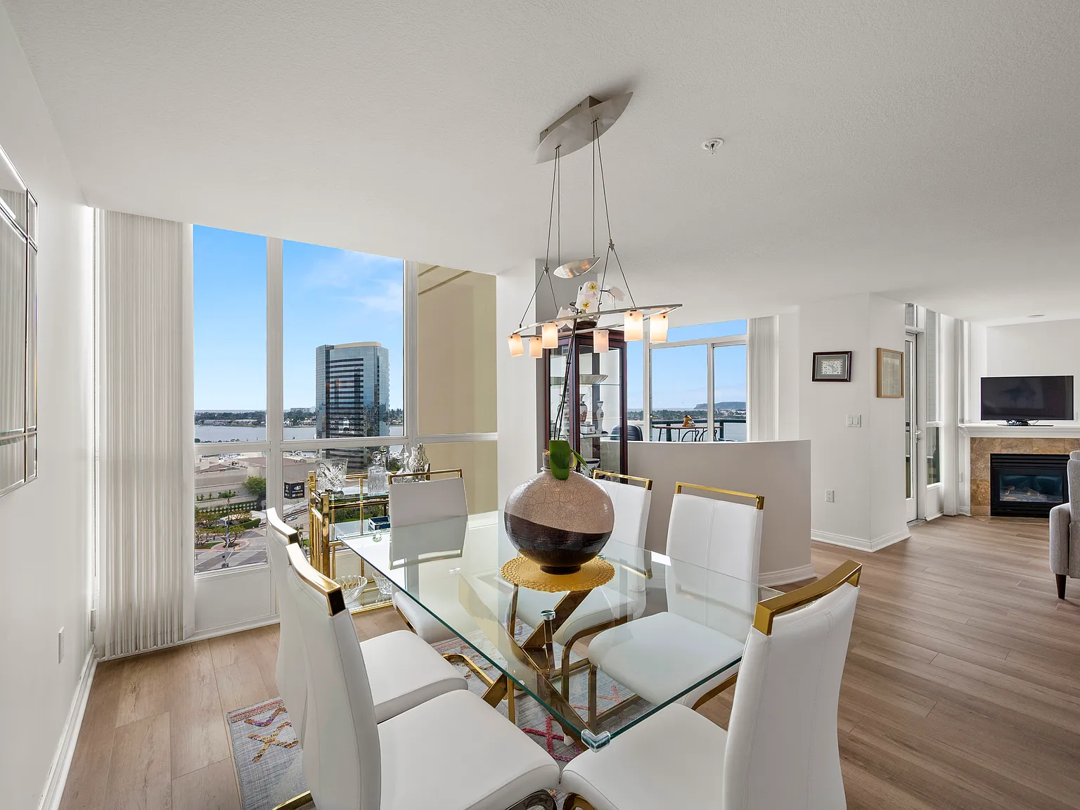 2 bed, 1441 sqft, $6,800 — Photo 1