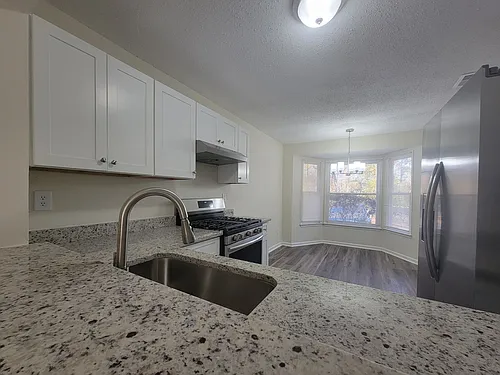 1230 Oakplace Dr SW Photo 1
