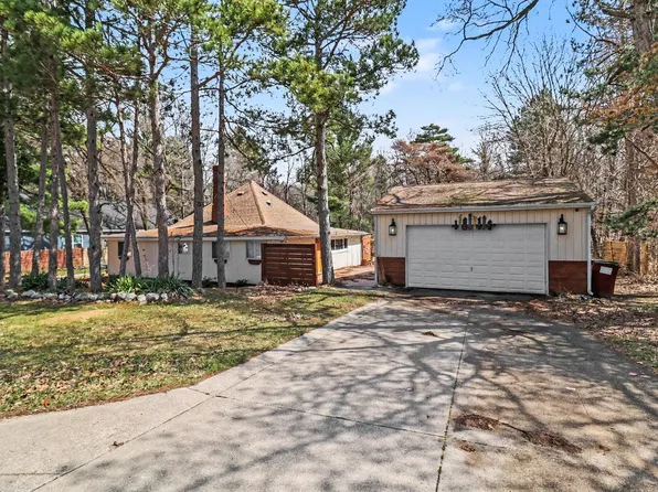 732 N 22nd Ave, Mears, MI 49436