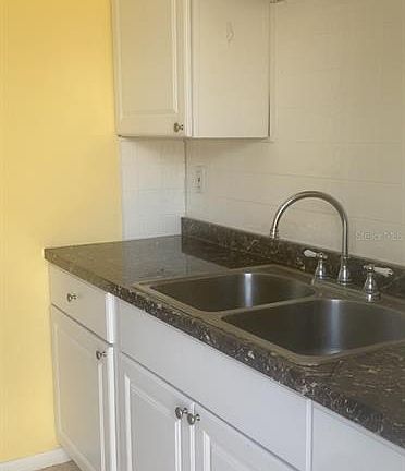 4th image of 1020 E Lemon St APT A