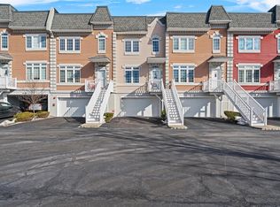 22 Alexander Ct, Nanuet, NY 10954