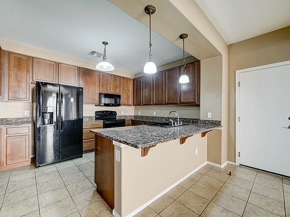 5th image of 859 S Huish Dr