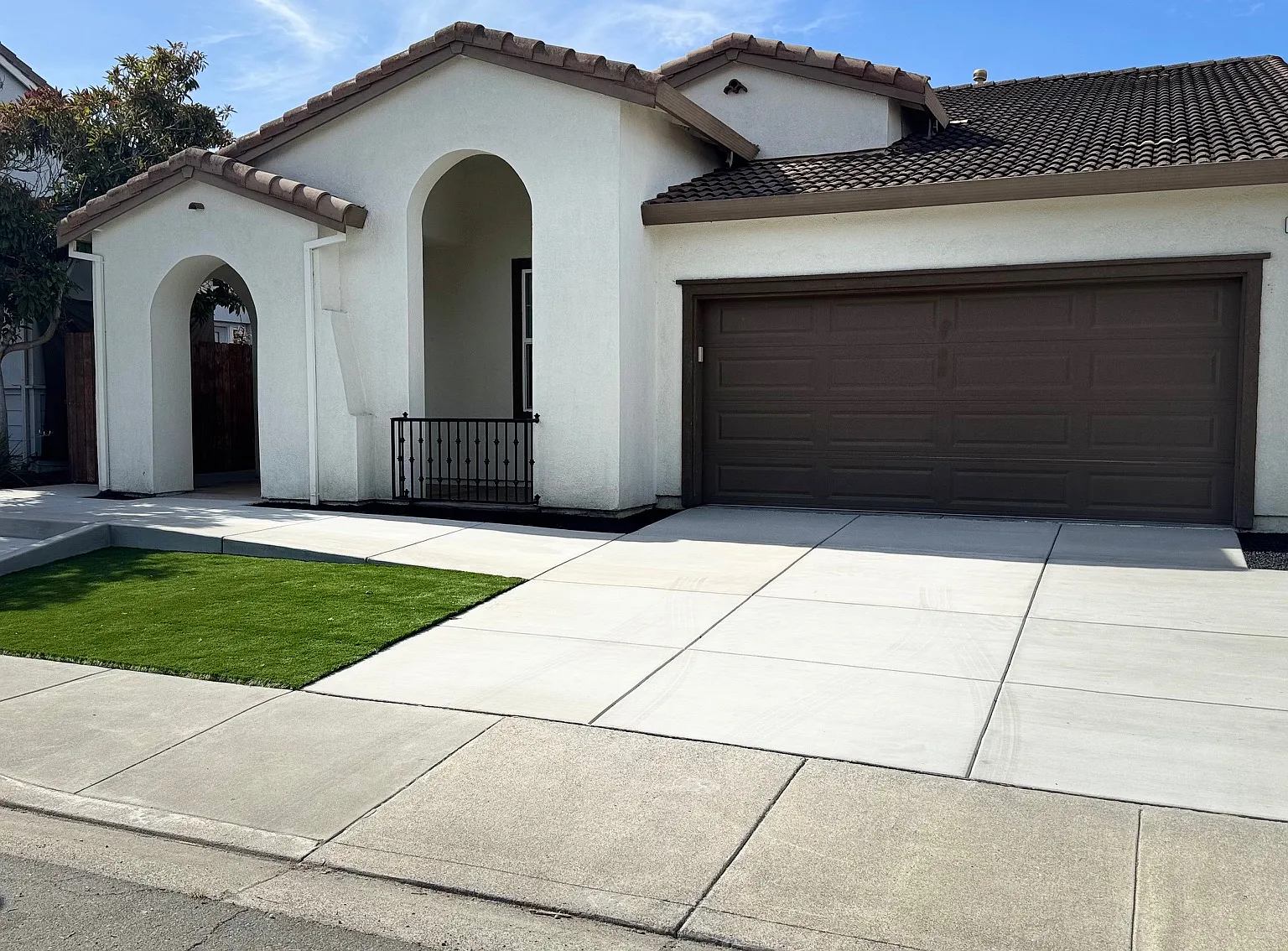 3 bed, 1841 sqft, $3,500 — Photo 1