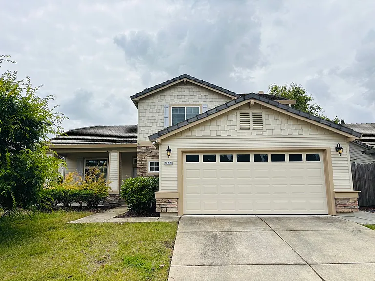979 Seabough Ct — Photo 1