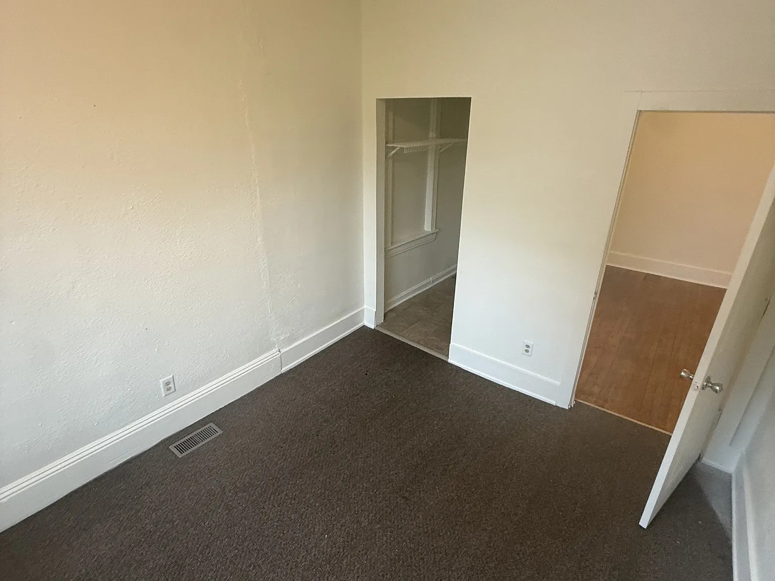 973 Payne Avenue - Unit 2 — Photo 3