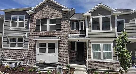 3rd image of 4319 Silver Peak Ln