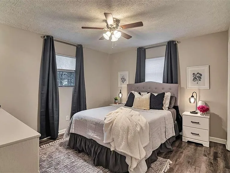 4145 Dustin Dr — Photo 16