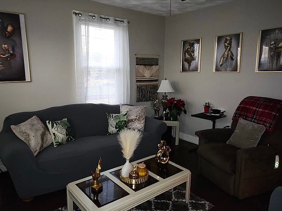 4th image of 1043 Mineral Spring Ave Floor 3