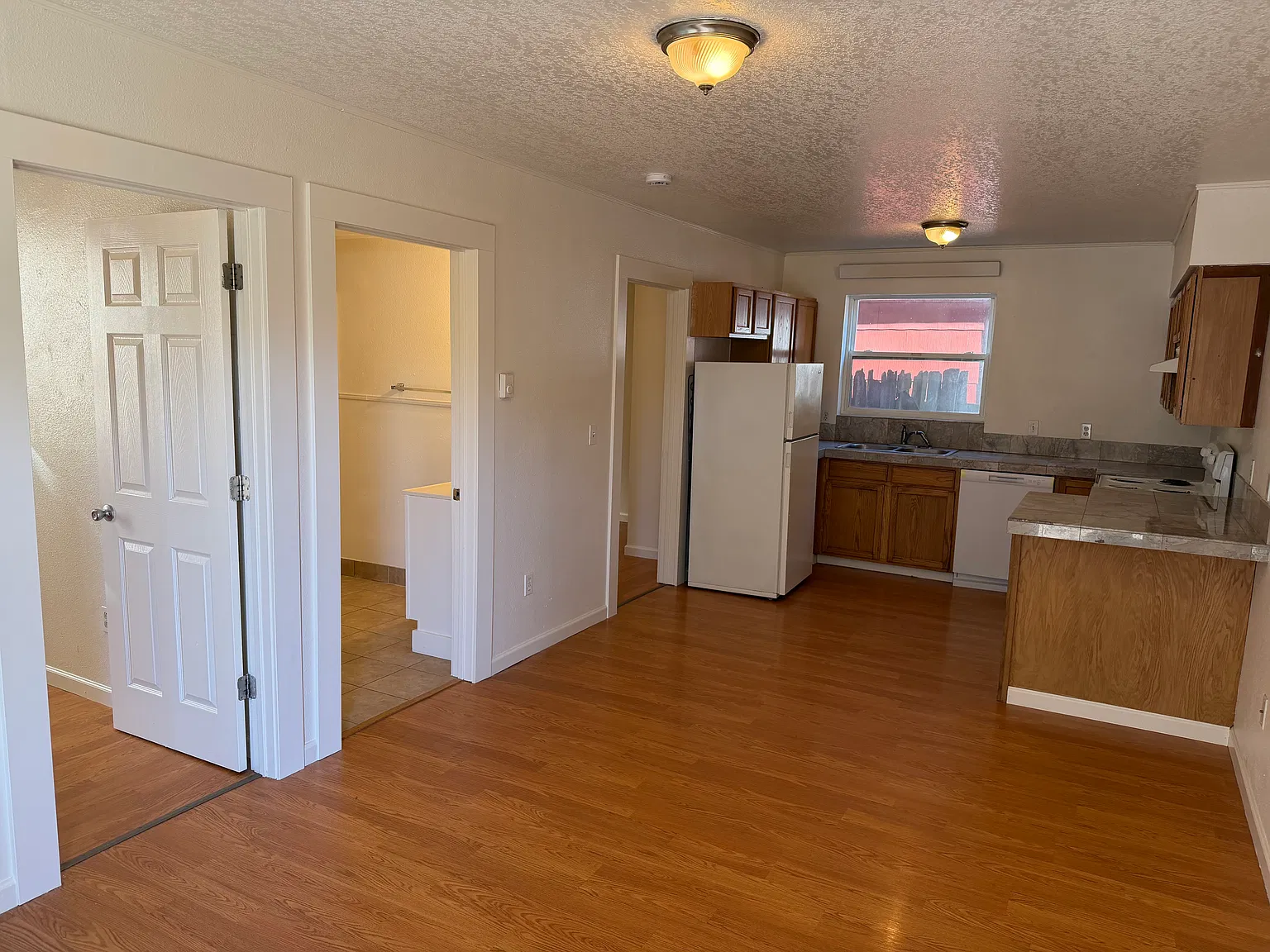 2 bed, 700 sqft, $1,395 — Photo 1