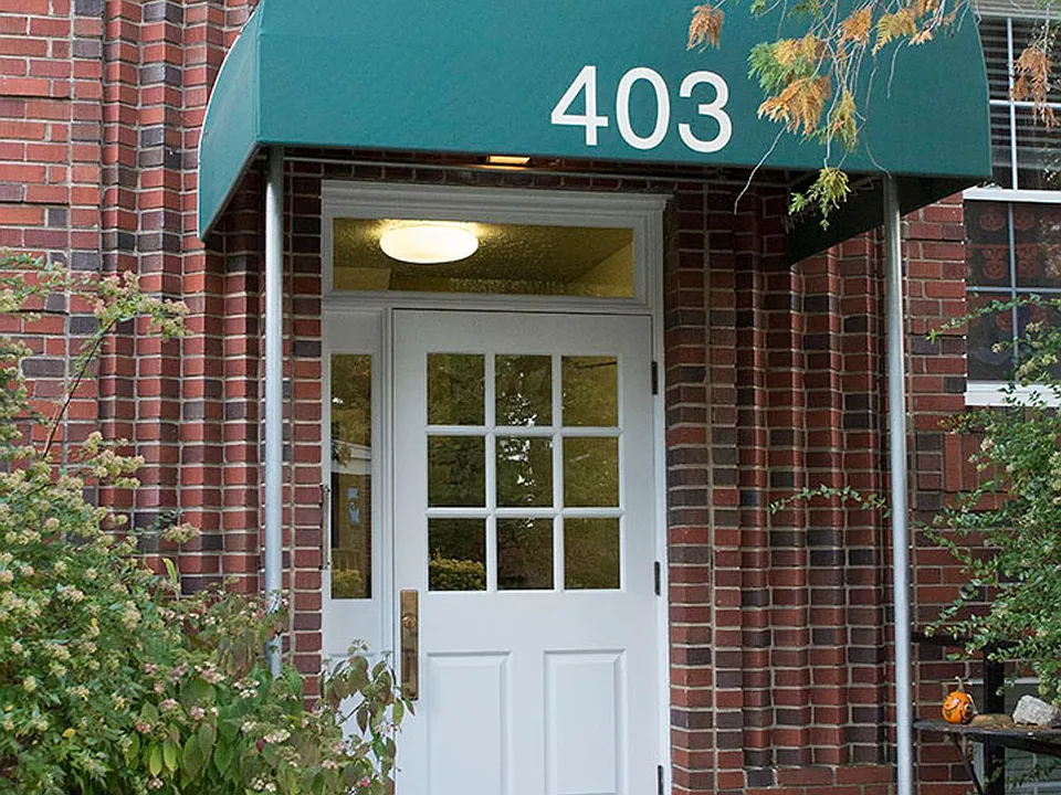 Luray Apartments