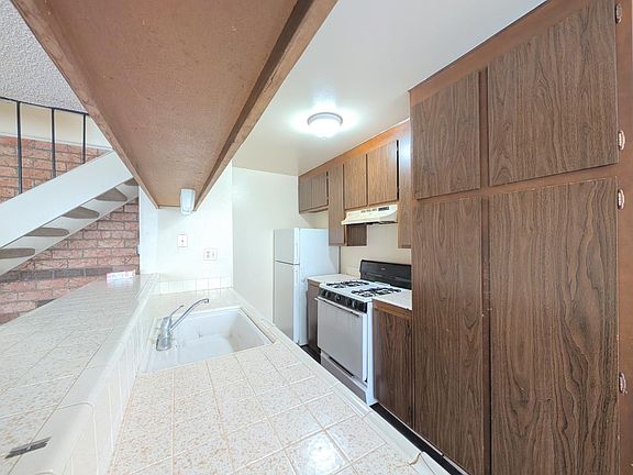 4th image of 6225 Longford Dr APT 3