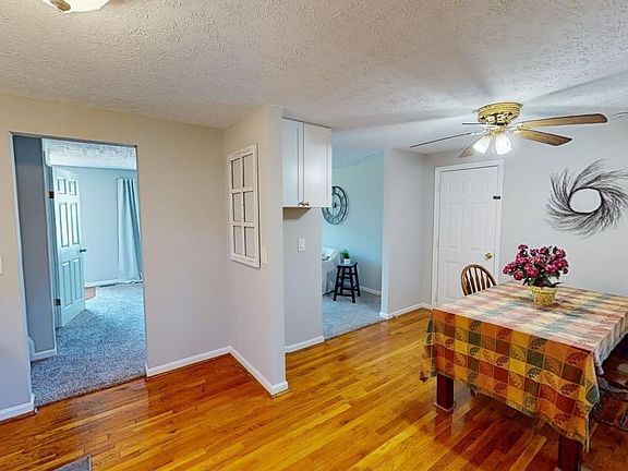 4th image of 1365 Red Bud Ln