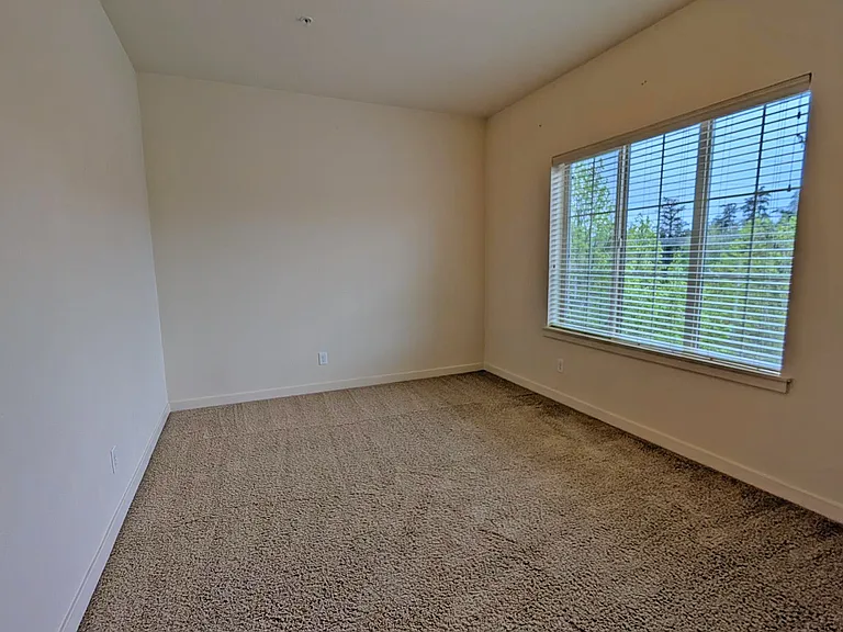 7936 NE Miriam Way — Photo 12
