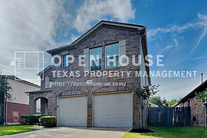 4 bed, 2.5 bath, 2488 sqft, $2,450 — Photo 1