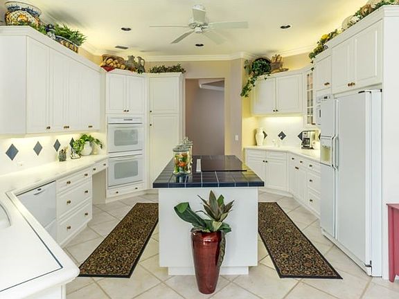 5th image of 9026 Balmoral Mews Sq
