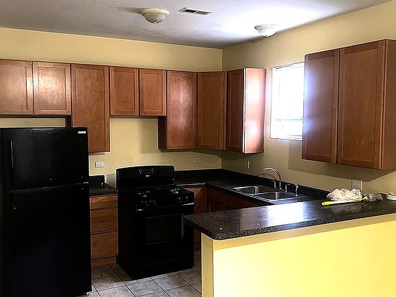 3rd image of 1218 S Tripp Ave Unit 1