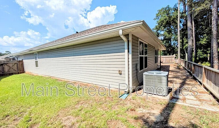 10557 Queens Gate Cir — Photo 31