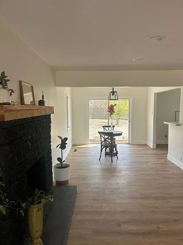 3 bed, 2.0 bath, 1455 sqft, $2,800 — Photo 3