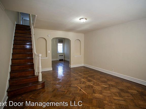 3rd image of 5235 N Hutchinson St