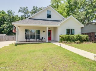 1709 S 1st St, Ocean Springs, MS 39564