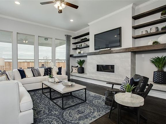 5th image of 11058 San Pedro St