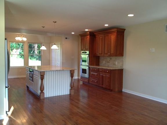 Double Oven in Kitchen