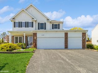 446 Country Pl, Lindenhurst, IL 60046