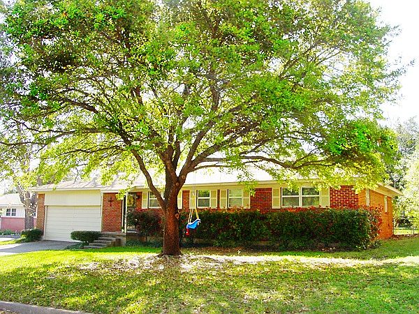 1st image of 8806 Panther Dr