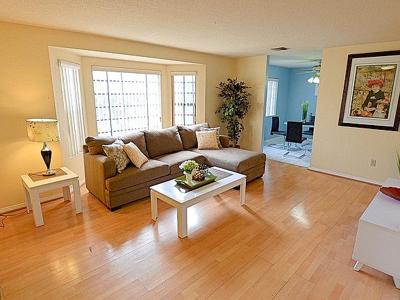 4th image of 4417 Lee Cir