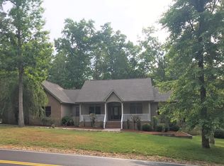 706 Cumberland View Dr, Crossville, TN 38571