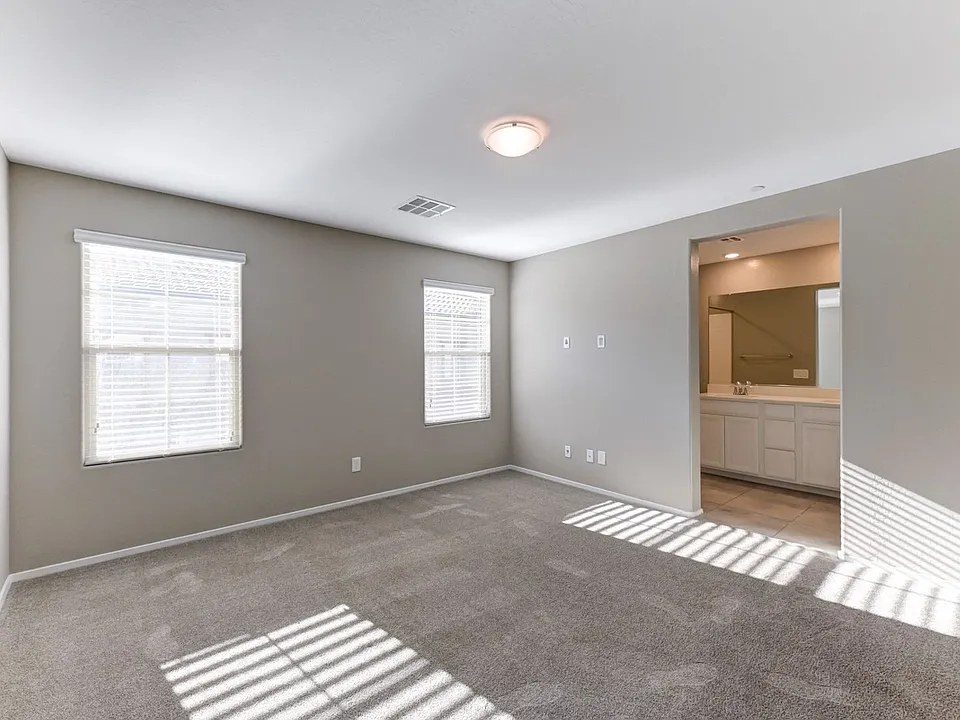 6231 Milford Sound St