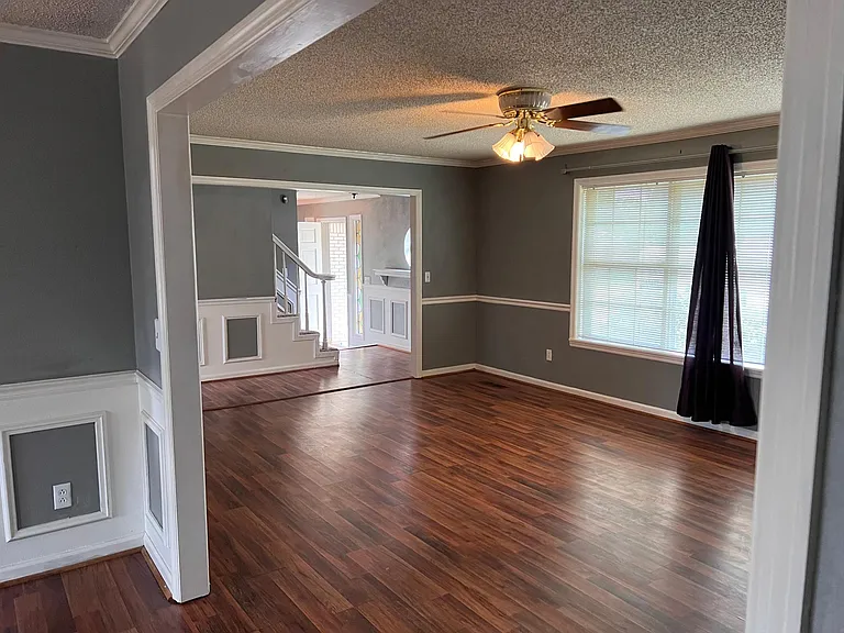 1703 Delano St — Photo 39