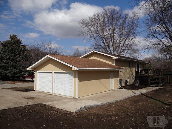 3rd image of 416 N Greenwood Dr