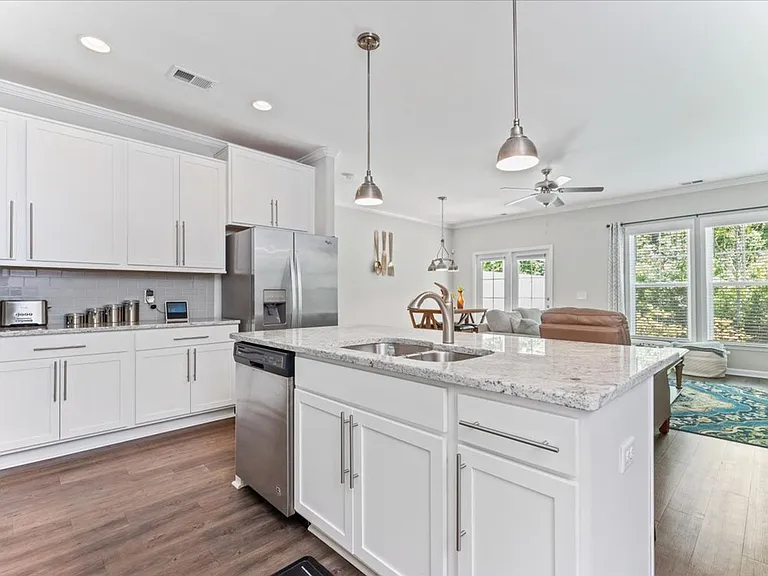 329 Sonoma Dr — Photo 5