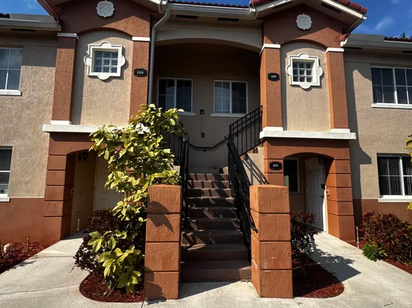 3810 N Jog Rd APT 105, Royal Palm Beach, FL 33411