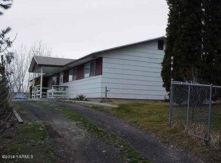 610 Gore Rd, Selah, WA 98942