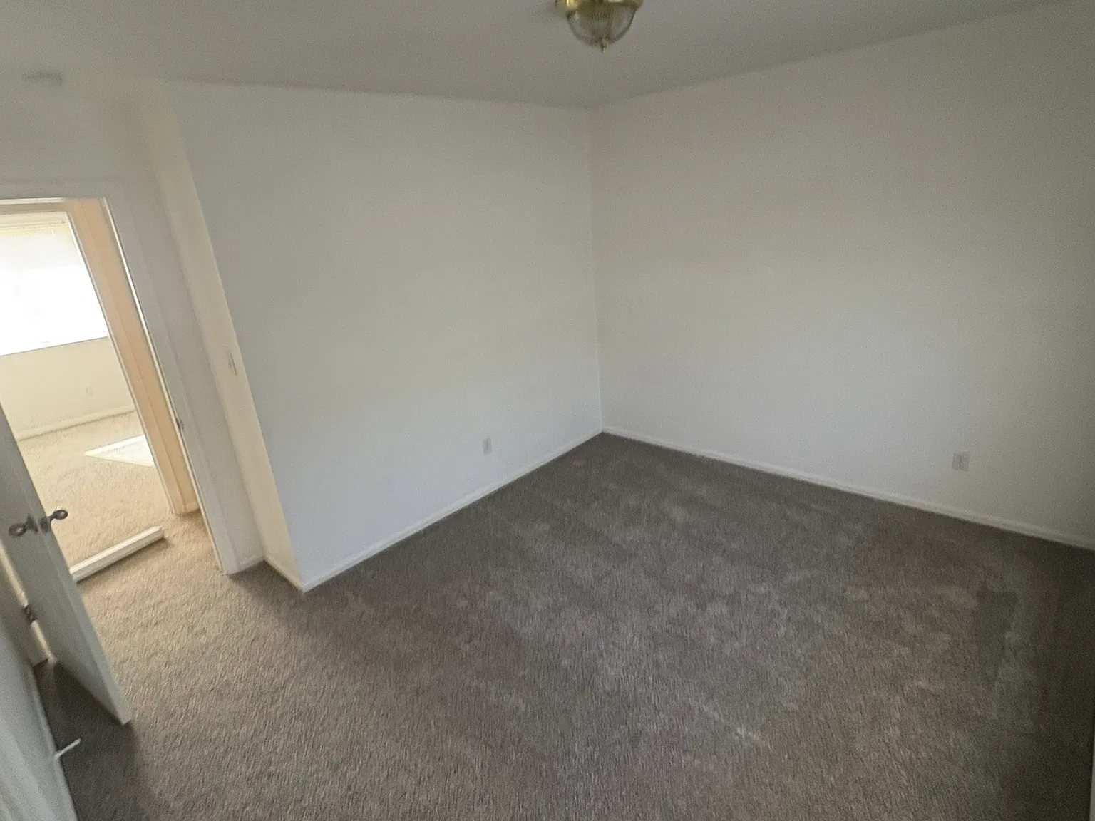 106 W Baldwyn Dr — Photo 4