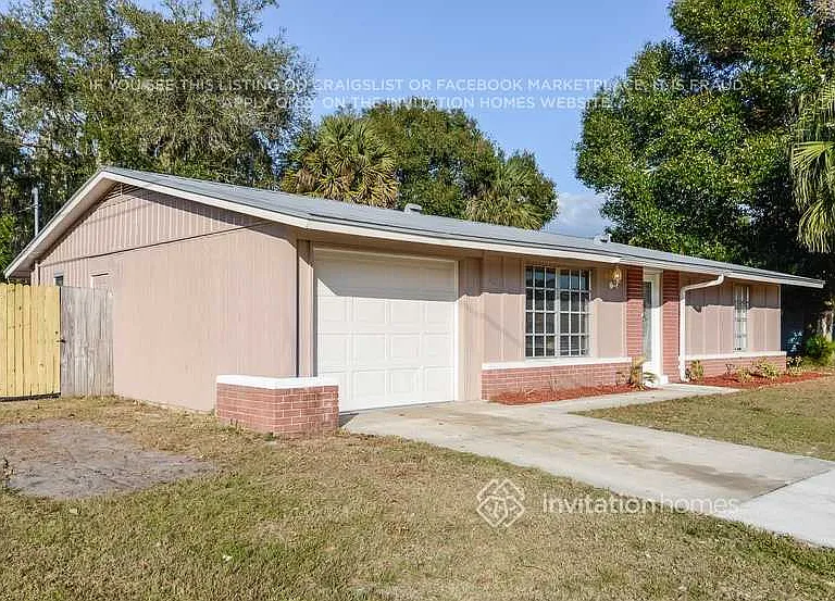20302 Lorenzo Ave — Photo 2