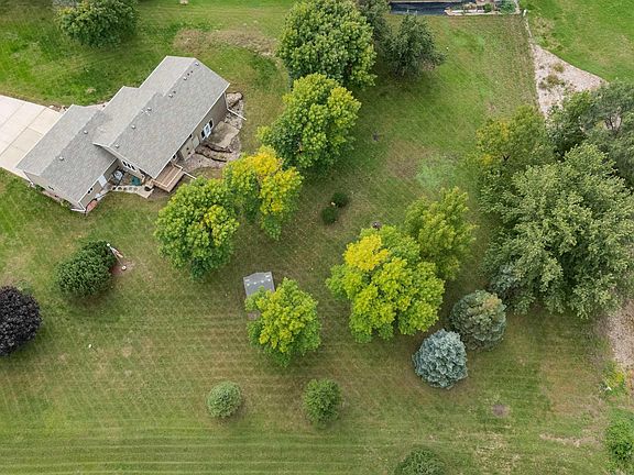 4th image of 25788 Packard Ln