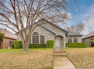 4809 Cable Dr, Fort Worth, TX 76137
